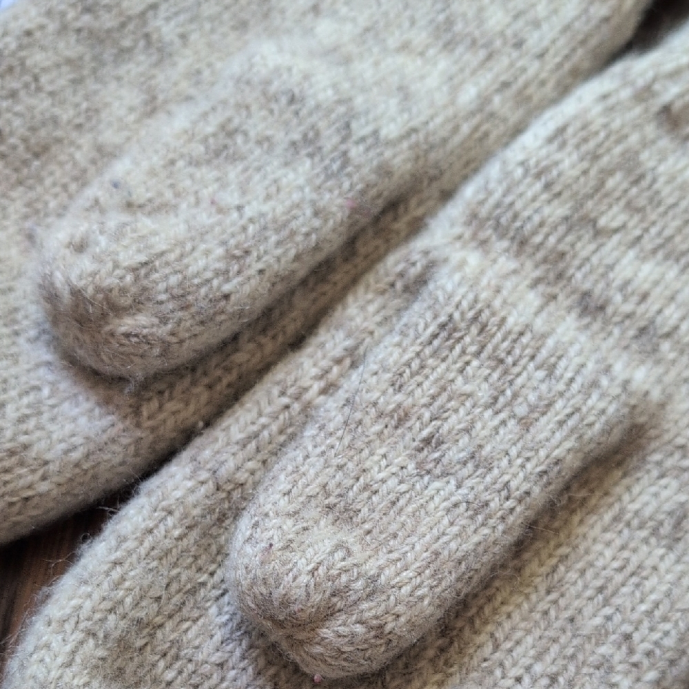 Vintage Wool Tan Heather Oatmeal Winter Mittens - Picture 7 of 11